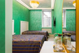Skyline Plaza Hotel