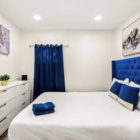 1 Block to Beach Heaven Chic 2BD