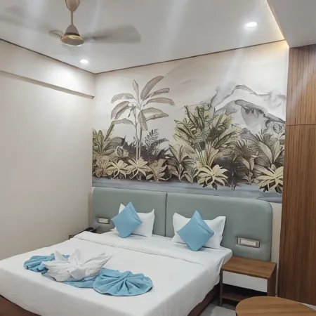 Hotel The Grand Bhagwati