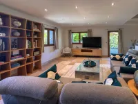 Villa 200 m from Lake Annecy with terrace and parking Hotels in Sevrier