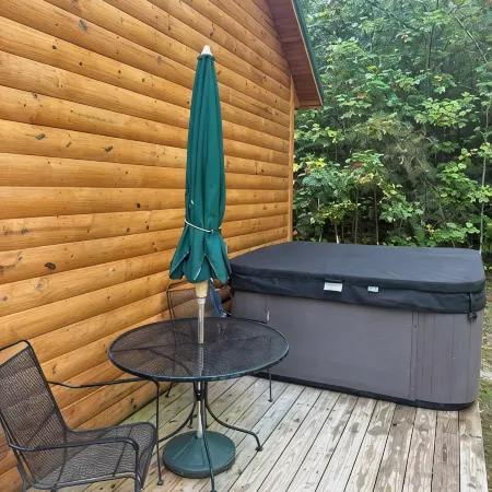 Perfect Spring Getaway: Natural Bridge Cabin Stay