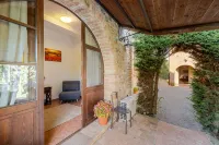PRIVATE LUXURY VILLA WITH HEATED SWIMMING POOL AND  JACUZZI - 民宿