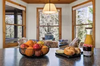 Spring Break for Families in Br with Sauna, Hot Tub, Firepit & Amazing Views - Alppimaja