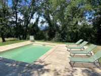 Ravissant Mas à Saignon Très Confortable, Piscine, Grand Parc, Animaux Acceptés アプトのホテル