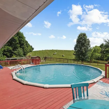 Fall in Hocking Hills, Luxury Cottage with Hot Tub, Fire Pits, & Pond