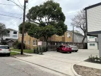 Apt in the Heart of Montrose! World Cup Special! - Condos