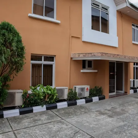 Trendy Inn