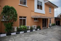 Trendy Inn