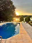 Modern Lakefront Oasis - Private Pool & Salt Water HotTub with Beautiful Sunsets - Private Pools