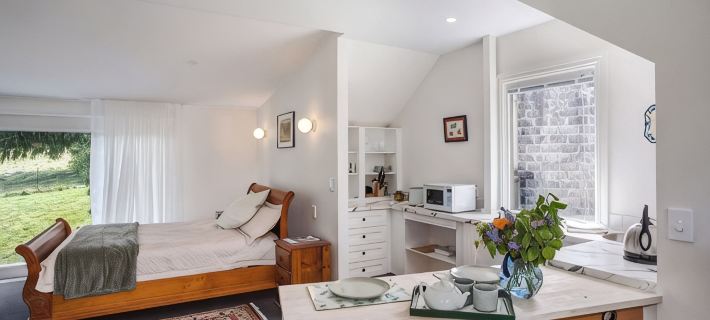 Spacious, quiet, private loft studio 7 minutes walk to Exeter village centre Hotéis em Bowral