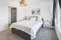La Harbor View with Private Rooftop and Free Tesla Charger - Wifi
