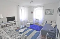 Lovely one bedroom apartment for 3 on the main Hvar town square