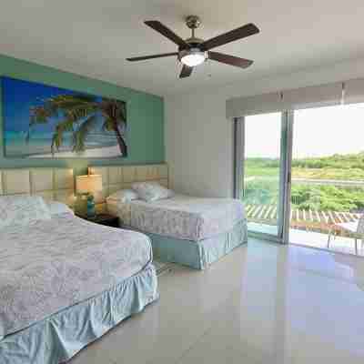 Gorgeous Condo on Beach Front Mareazul Development. Amazing Amenities and Views Rooms