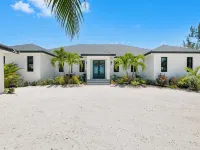 "New" 5 bedroom Exuma Beach Front Estate w/ Pool & No Neighbors on either side! Hotels in Steventon