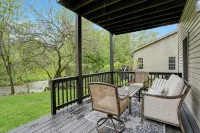 Historic Creekside Townhome in Chambersburg - 3-Star