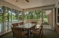 Lake Keowee Lakefront Home W/ Private Boat Ramp-Great Rates