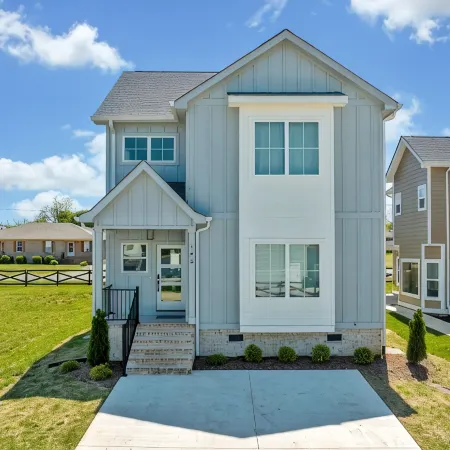 Bright airy lakeside home in gated community