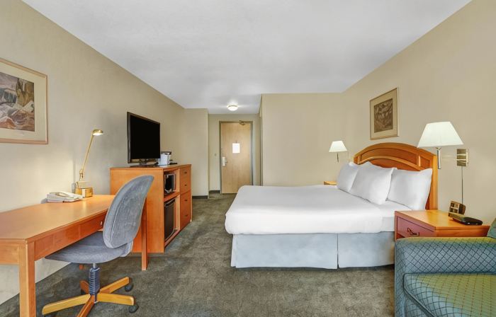 PRAIRIE CREST RED DEER by IHG