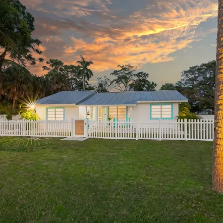 Pet Friendly Stuart Oasis Beach House