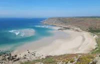 Beautiful Coastal bungalow-Sennen cove -Porthcurno-Sea - جاكوزي