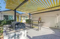Tempe Cottage - ASU - Pets OK - 2 Free Bikes! - Apartments