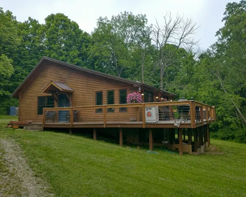 Beautiful Secluded Cabin with hot tub on 50 acres Hotels in Swan Township