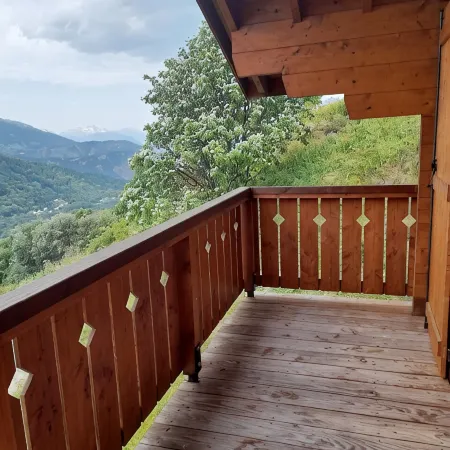 Very pretty, all-inclusive, family chalet (50 m from the slope)
