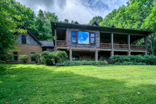 Private Mountain Getaway with Amazing Views, Location, & Space - Boutique