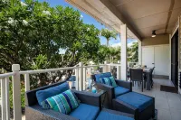 Hula On In to Beach House Chic Style, Click the Video tour below! - جاكوزي