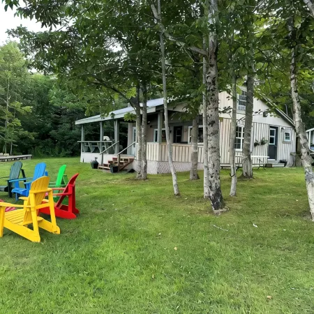 Cozy cottage on Rumsey Lake, for your family vacation!