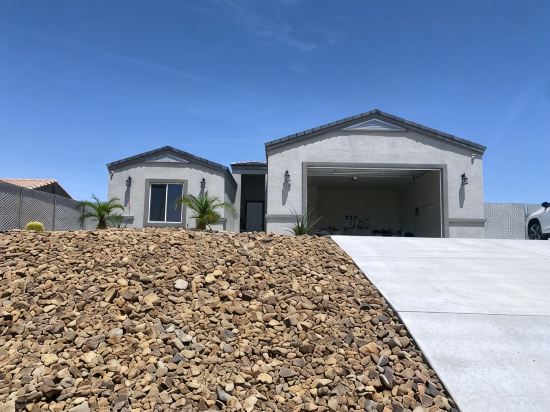 Desert Oasis Minutes from Lake Mohave and the River