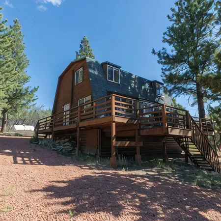 Enjoy a Cozy Cabin Near the Lake! Sleeps 8,  4 Beds.
