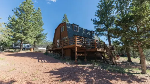 Enjoy a Cozy Cabin Near the Lake! Sleeps 8,  4 Beds. - シャレー