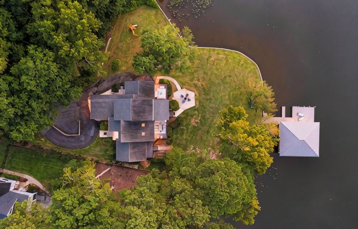 Luxurious large 3bd/2ba Home with Dock with beautiful sunset views
