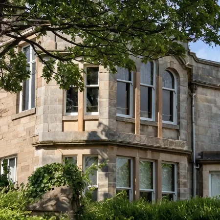 The Royal Tay Apartment - Stained Glass and River Views