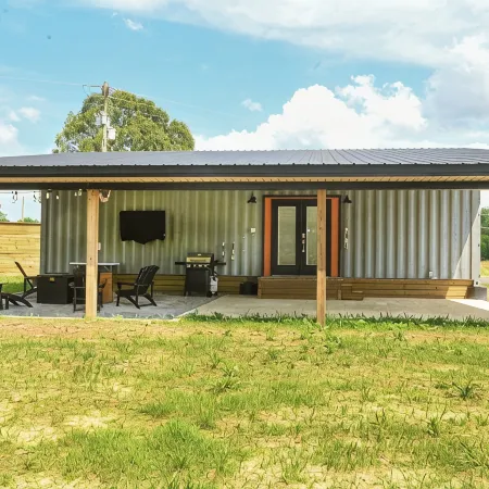 Shipping Container-6 Min to the Lake-Angler & Stargazer Getaway + Boat Parking
