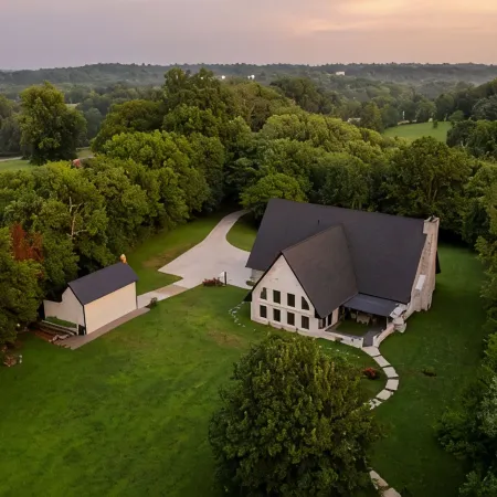 Luxury estate on 10 Acres