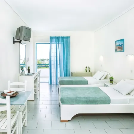 Xenios Port Marina Hotel