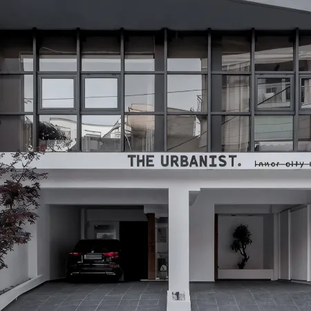 THE URBANIST •inner city residences•
