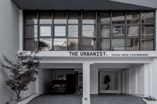 THE URBANIST •inner city residences•