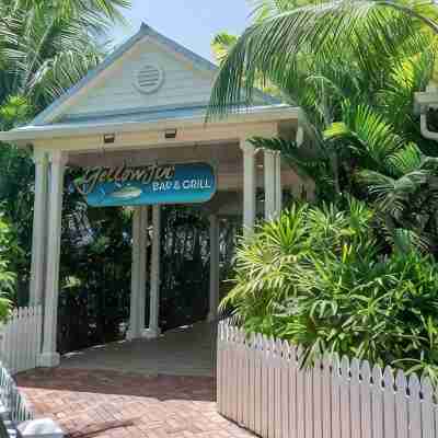 3 bedroom 2 bath Ocean front condo on marina with opt boat slip. Hotel Exterior