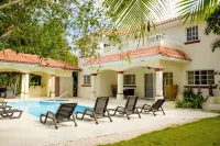 Luxury Villa -5 Bedrooms Bavaro/Punta Cana -  Holiday Villas