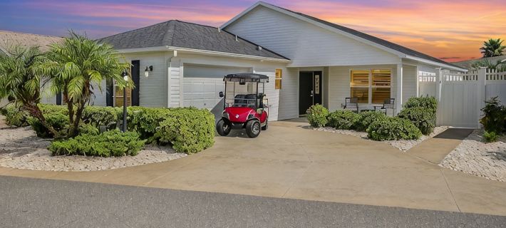 Everything! 3/2, Free Golf & 4-Seat Cart, Resident Passes, Pets. 維勒傑斯住宿飯店
