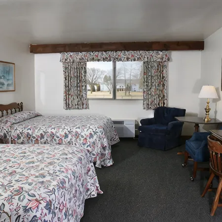 Lighthouse Inn - Two Rivers