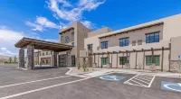 Taawaki Inn - parking