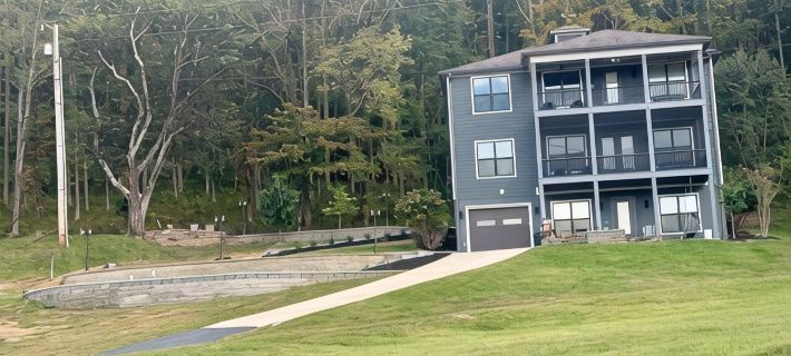 LAKEVIEW OASIS at floating mill park on center hill lake ディカーブのホテル