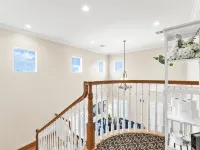 Convenient Located Warming Large 4 Bedroom 3 Bath Home Near DTLA over 2,100 SF Hotels in El Monte