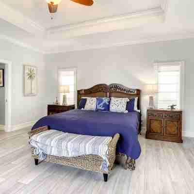 •Oceanfront Condo •3Br 3BA •Heated Pool • Easy Walk to Flagler Ave Rooms