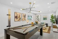 Family Retreat Sleeps 11, Heated Pool, Mini Golf, Kayak Experience, Waterfront - 4-Star