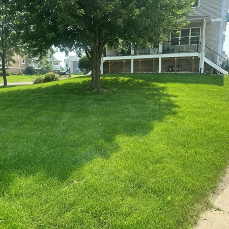 Capital City- 6 Miles from Madison with Fireplace
